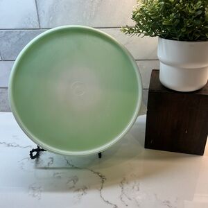 Vintage Tupperware 70’s jadeite mint green jello mold